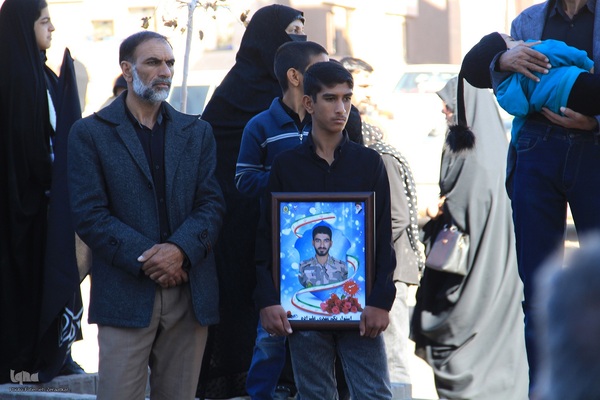 مراسم‌ خاکسپاری شهید گمنام دربوستان الهیه بیرجند