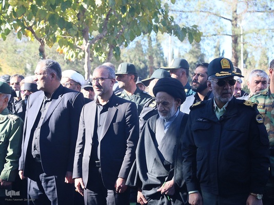 شکوه بدرقه لاله‌های گمنام فاطمی در بیرجند