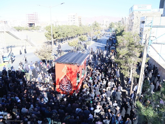 شکوه بدرقه لاله‌های گمنام فاطمی در بیرجند