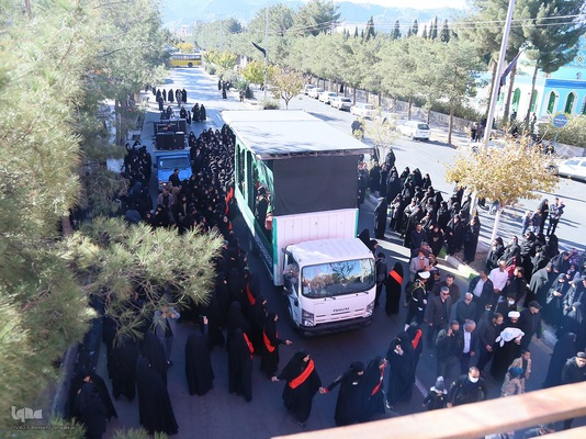 شکوه بدرقه لاله‌های گمنام فاطمی در بیرجند