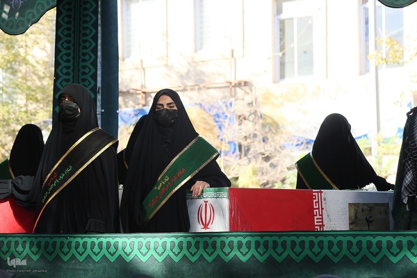 شکوه بدرقه لاله‌های گمنام فاطمی در بیرجند