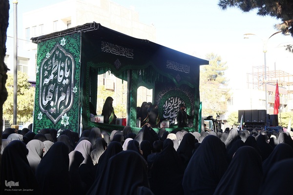 شکوه بدرقه لاله‌های گمنام فاطمی در بیرجند