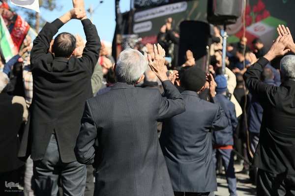 شکوه بدرقه لاله‌های گمنام فاطمی در بیرجند