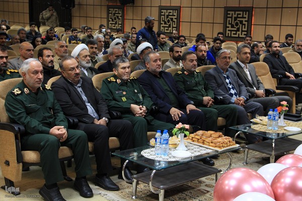 اهدا ۲۲۰ سری جهیزیه اهدایی مقام معظم رهبری به نوعروسان خراسان جنوبی