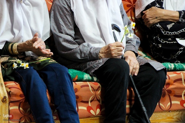 جهادگران مهمان خانه سالمندان بیرجند