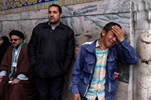 अयातुल्ला रईसी की शहादत की खबर से इमाम रज़ा (अ0) के हरम के तीर्थयात्री हैरान और दुखी हैं