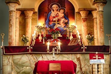 کاتوليک کليسا: مريم مقدس د بشريت ژغورونکې نه ده