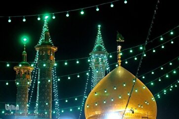 Em Fotos: Santuário Sagrado de Qom na Véspera do Aniversário de Nascimento do Imam Hassan Askari(A.S)