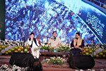 Apresentadores do Programa de TV Mahfel Participam da Celebração Milad-un-Nabi do Paquistão